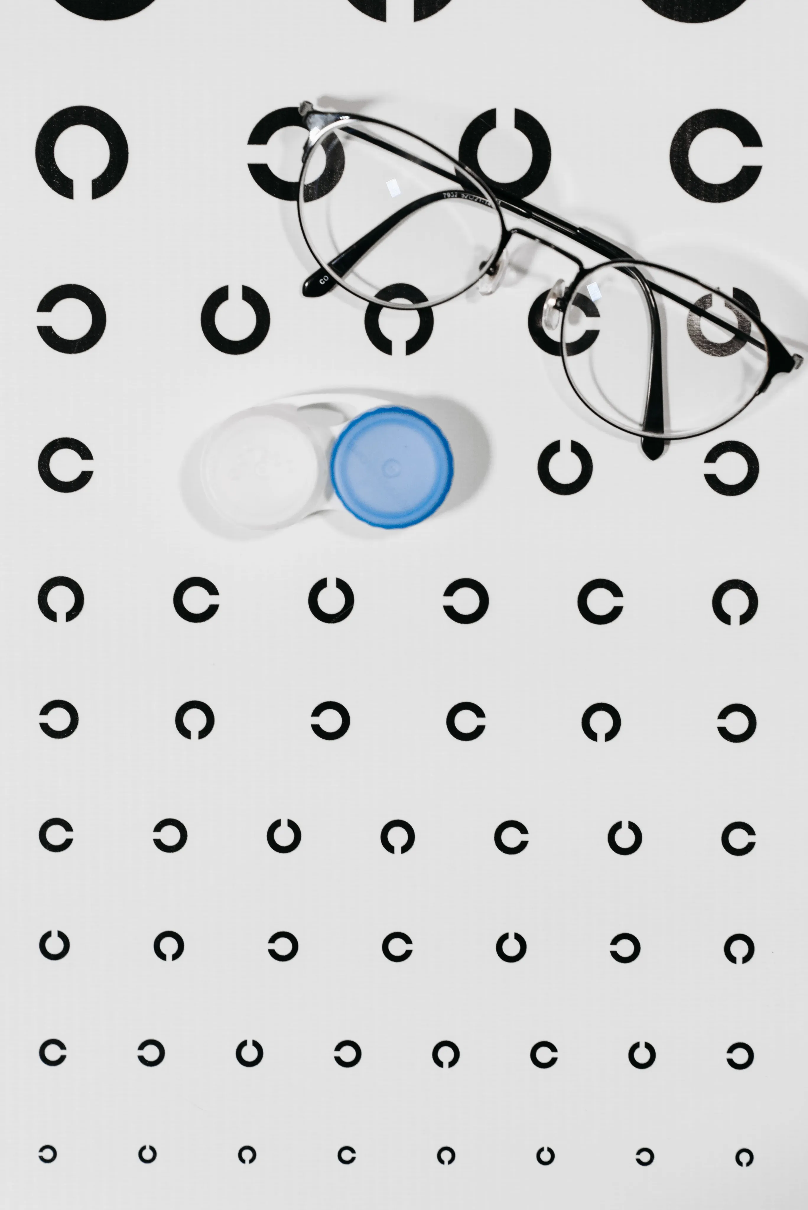 Picture of a patient undergoing an eye test